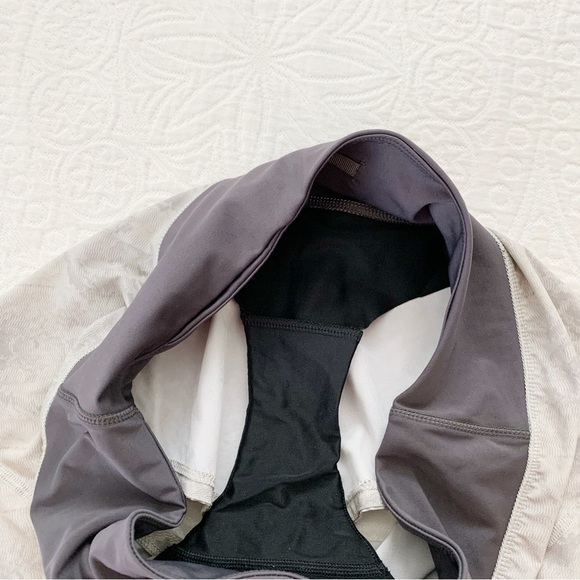 Vuori Women's Omni Performance Short - Picture 4 of 5